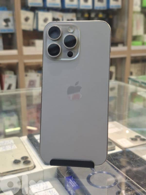Used 15 pro max 256 gb natural 0