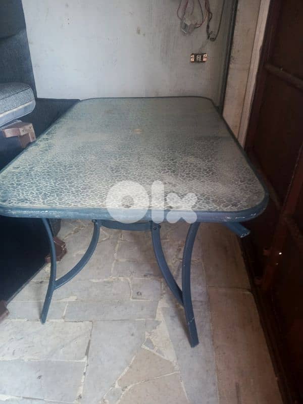 كراسي المنوم عدد ٦مع طاوله ولوح قزاز 1