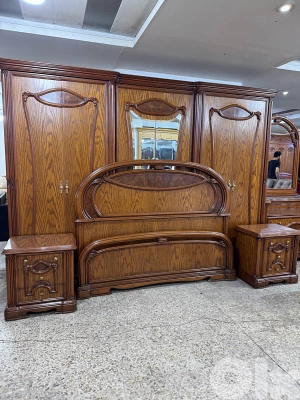 غرفه نوم خشب لاتيه وزان ملبسه قشرا سنديان 0