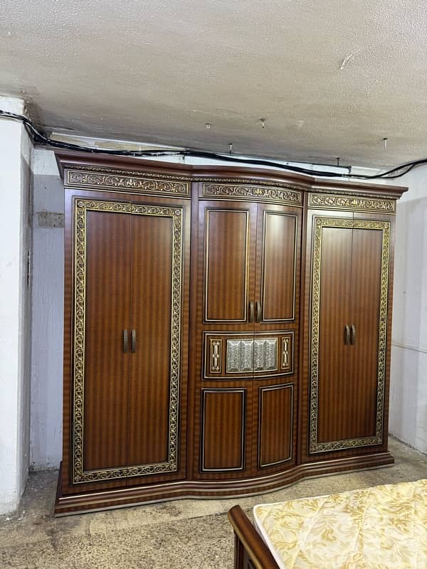 غرفه نوم رائيسه ملوكيه صنع ماليزي 1