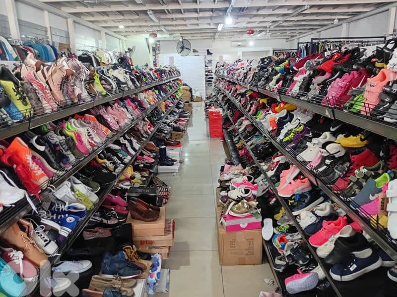 أحذية جديدة بالجملة فقط – بأسعار تصفية 0