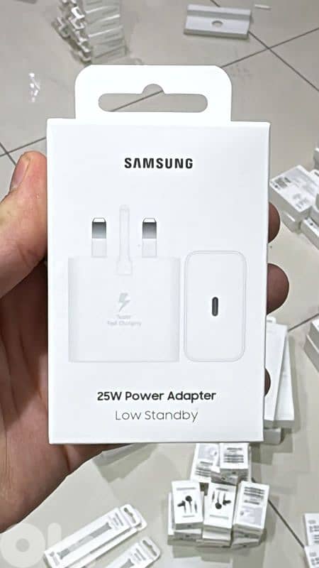 Samsung 25w pd adapter usb-c 3 pin white 0