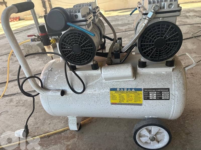 تجهيزات عيادة طبيب أسنان للبيع بداعي السفر 2