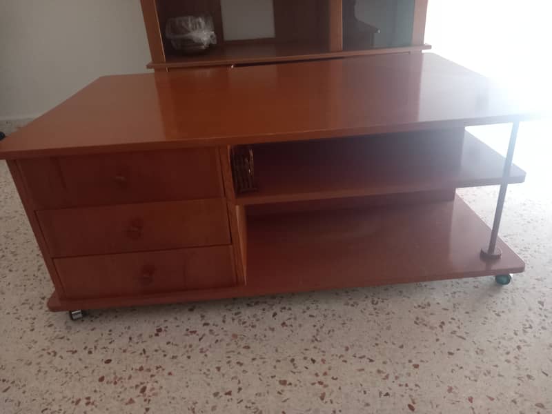 big wooden cofee table 0