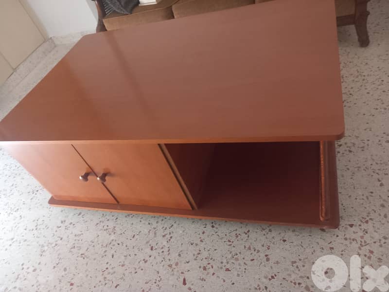 big wooden cofee table 2