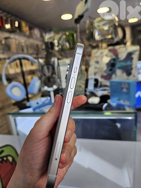 15 128gb used like new 4