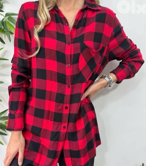 red and black shirt 0