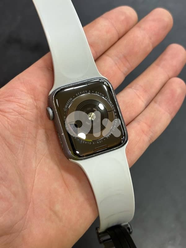 apple watch series 4 44mm 4