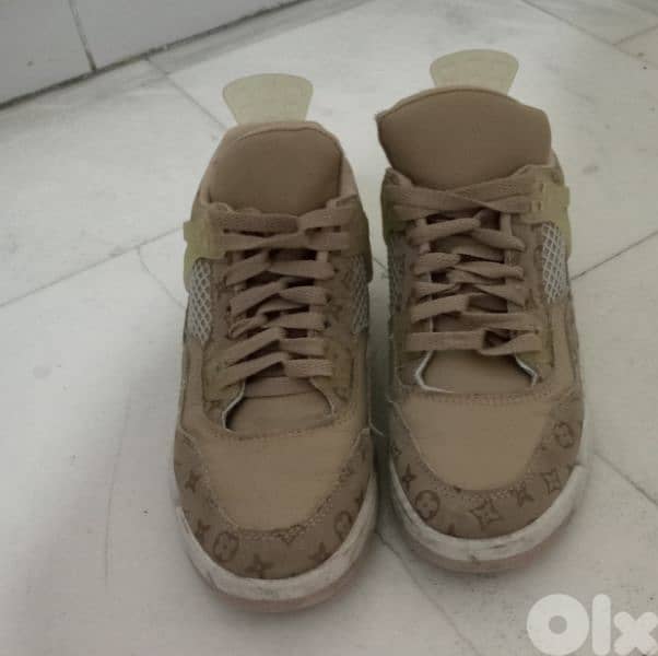 بوط بحالة ممتازة 3