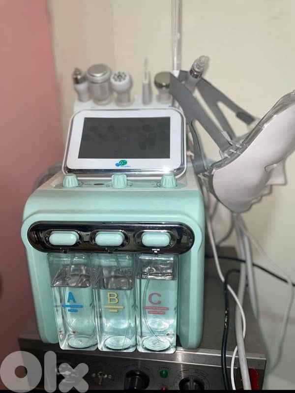 tattoo remover and carbon laser and hydrafacial 1