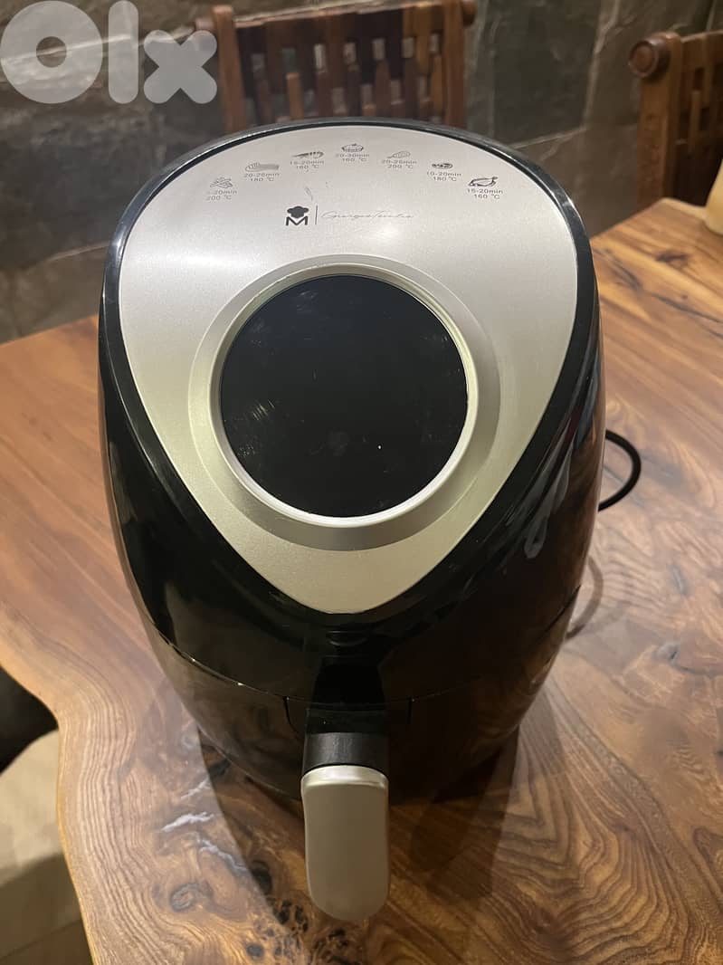 Air Fryer - Like New 3