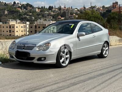 مرسيدس بنز سي-كلاس 2002