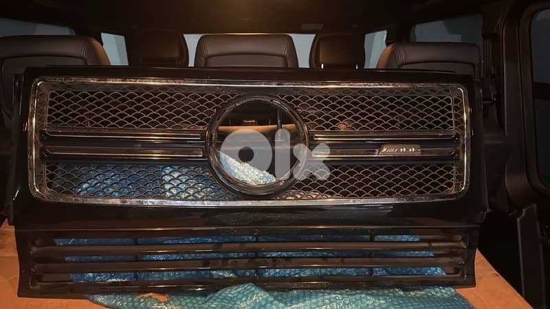 Mercedes G63 2015 Headlights, Tail Lights & Front Calendar 6