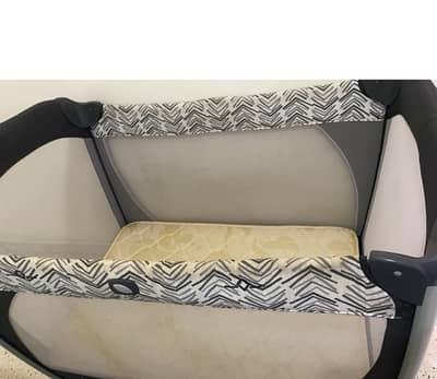 park for babu joie with diapper changing and seat