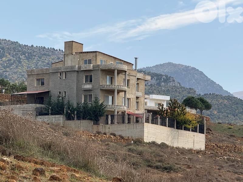 فيلا مميزة للبيع — حرار الزعرورة / عكار 0