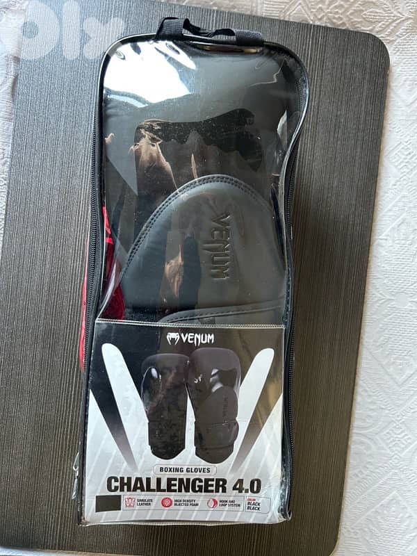 Boxing & Muay Thai gloves VENUM (Original) + VENUM STRAPS 2