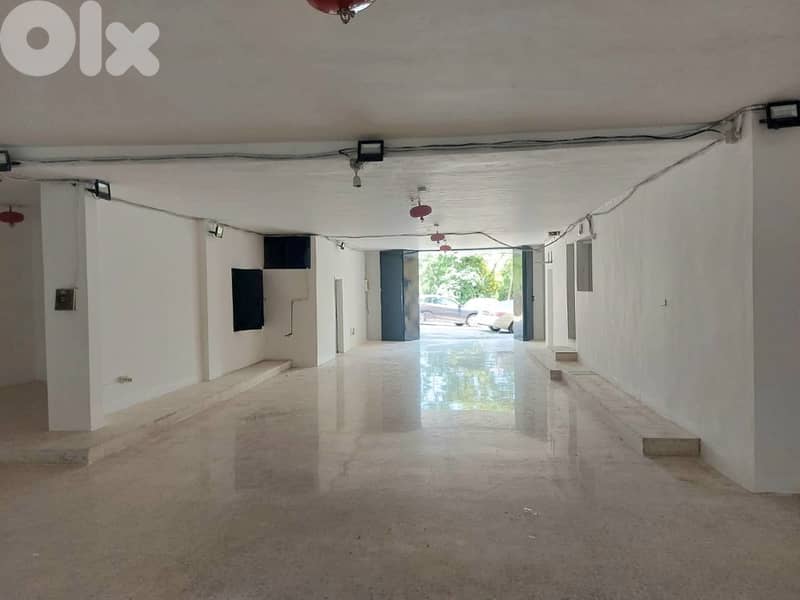 220 Sqm Shop + Office For Rent In Hazmieh محل للاجار في الحازمية 0