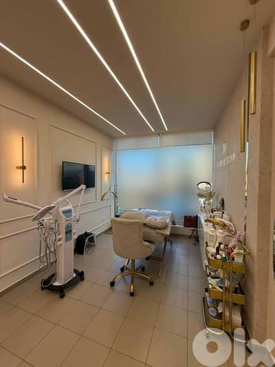FULLY EQUIPPED BEAUTY CLINIC FOR RENT IN ACHRAFIEH | 70SQ | ACR-976