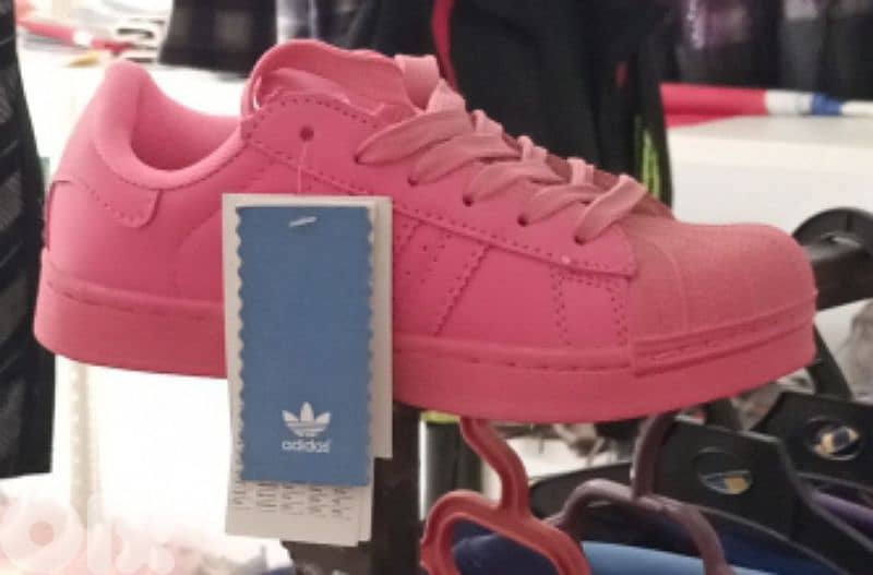 اكبر عرض على مجموعة كبيرة من الأحذية رجالي نسائي ولادي 9