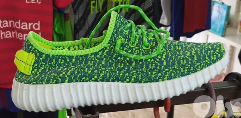 اكبر عرض على مجموعة كبيرة من الأحذية رجالي نسائي ولادي 11