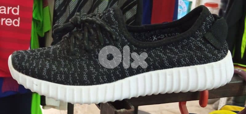 اكبر عرض على مجموعة كبيرة من الأحذية رجالي نسائي ولادي 12