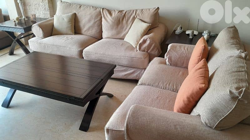 صالون كامل للبيع حالة ممتازة 2