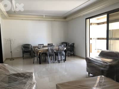 SPACIOUS APARTMENT IN AIN EL MRAISSEH PRIME (200SQ) 3 BEDS , (JNR-126)