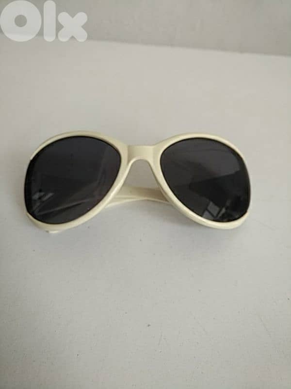 White sunglasses - Not Negotiable 0
