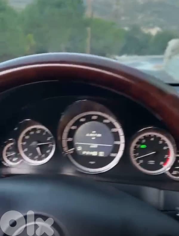 Mercedes-Benz E-Class 2011 0