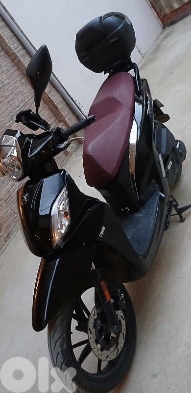 sym2022 لون أسود جيدة جدا 0