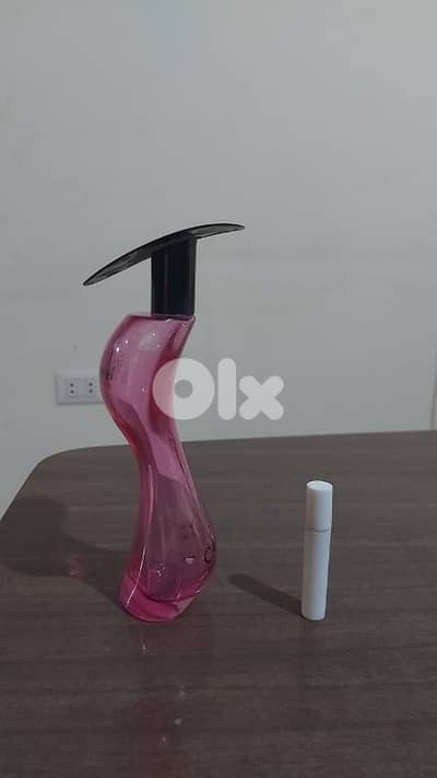 شروة زجاج عطر بسعر مناسب لبدأ مشروع من المنزل