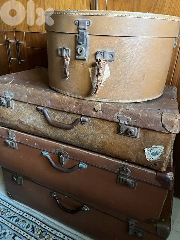 VINTAGE suitcases 4