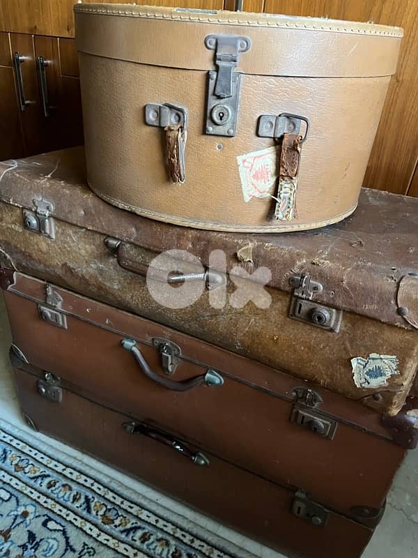 VINTAGE suitcases 9