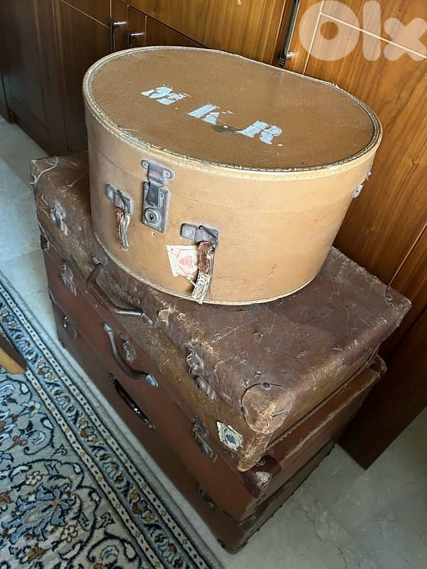 VINTAGE suitcases 10