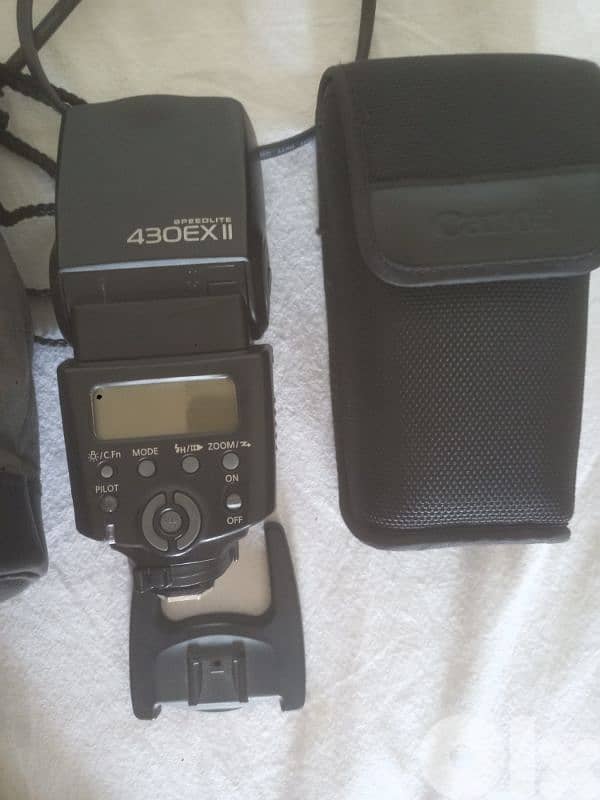 Canon 6D , 2 lences ,3 Speedlite, 2 softboxes 5