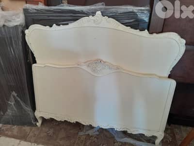 تخت مفرد ونص