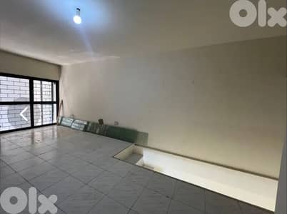 Prime Location Shop for rent