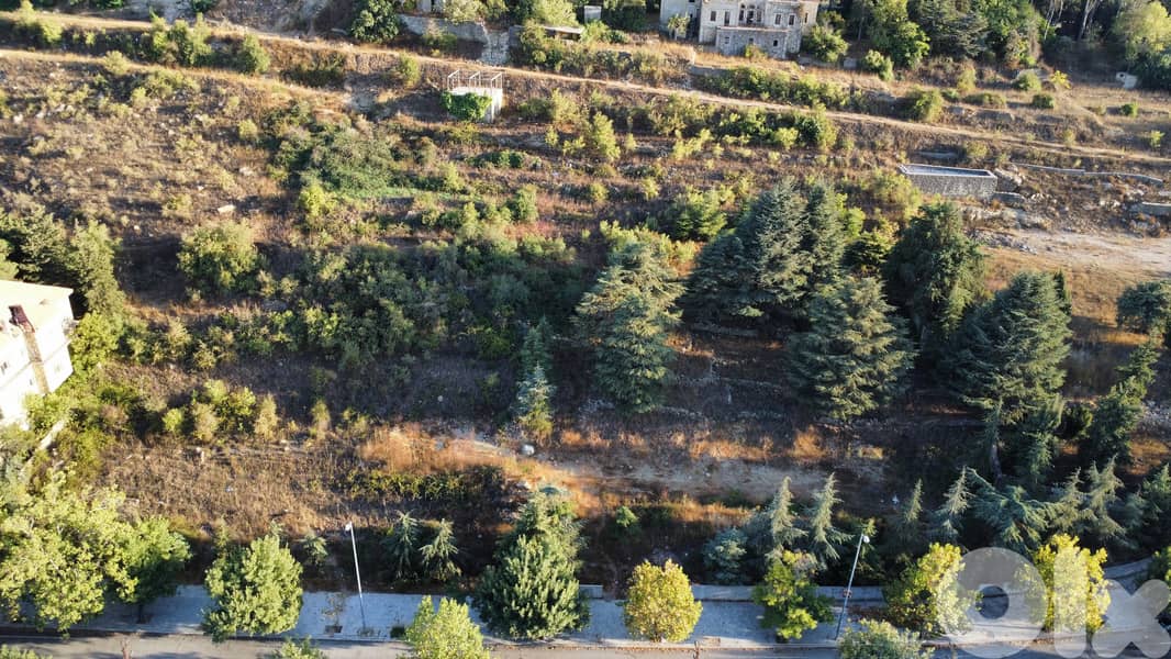 Premium Land for sale in Cornishe Sawfar, Aley ارض مميزة للبيع في صوفر 1