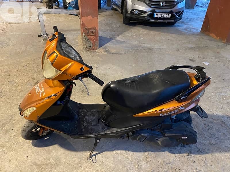 للبيع موتسيكل V-150 موديل 2011 مع وراق – نظيفة و مرتبة و منفوضة 5