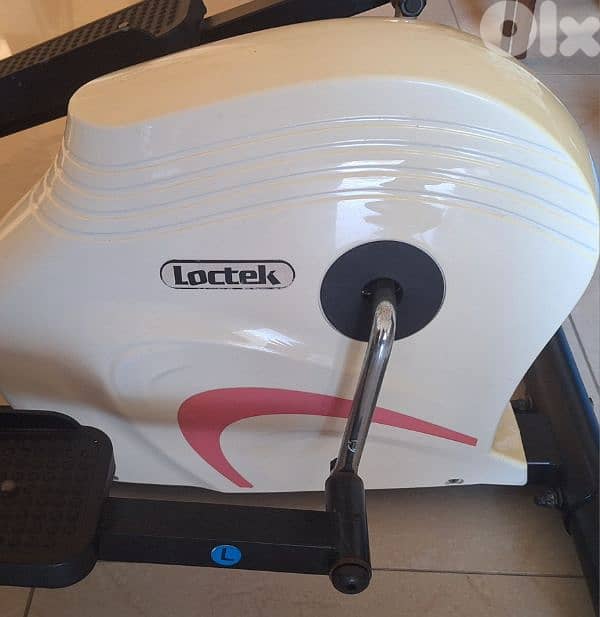 Ellipltical locteck jdide b 100 $ 3