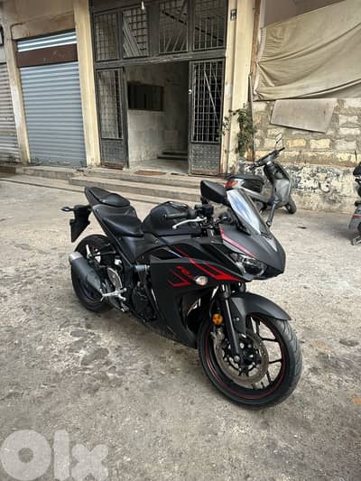 R25 Yamaha