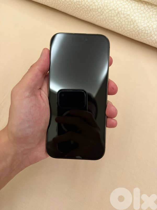 Iphone 16 pro 256gb like new no scratches battery 96% 1