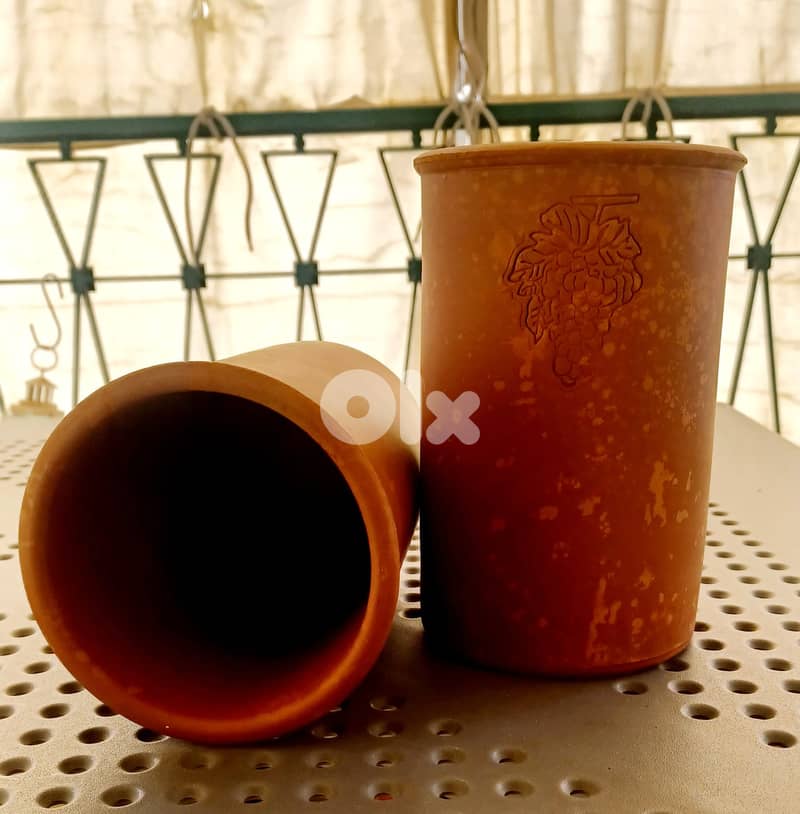 Italian terracotta wine cooler – rustic and in good condition 2