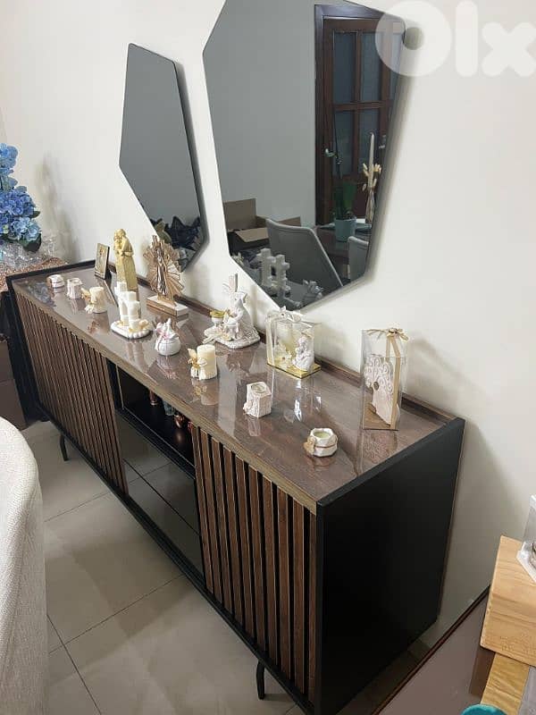 Salon and dining Room For Sale 0