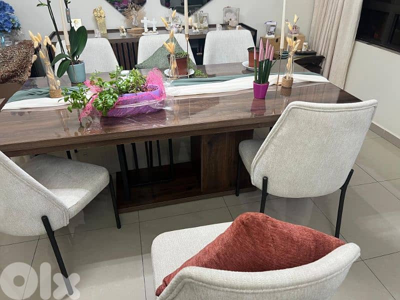 Salon and dining Room For Sale 2