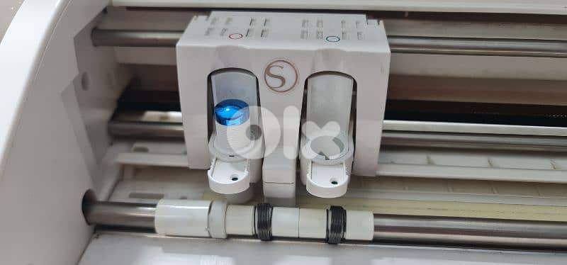 Silhouette Cameov3 vinyl cutter 1