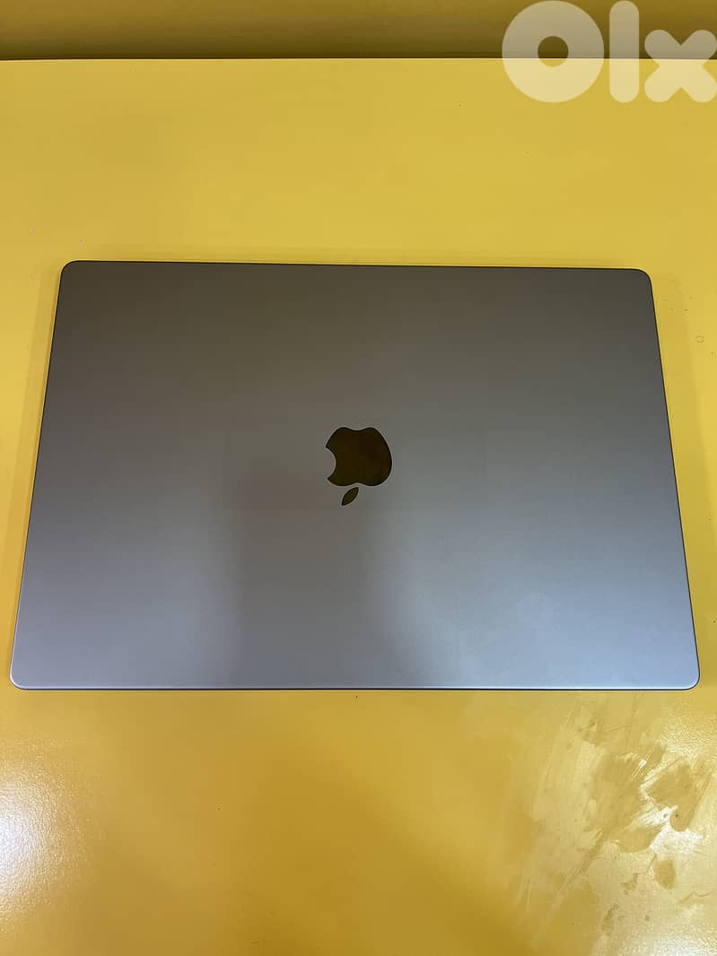 MacBook M1 Pro 16-inch (Late 2021) 1