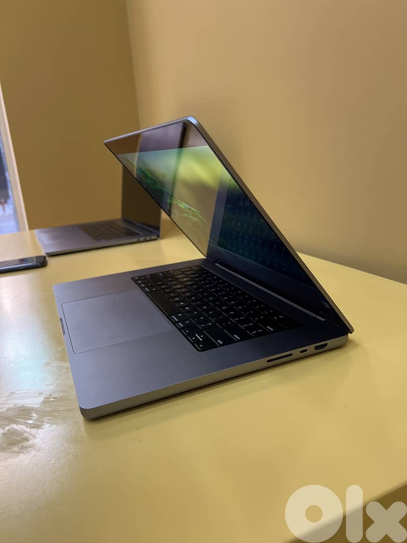 MacBook M1 Pro 16-inch (Late 2021) 2