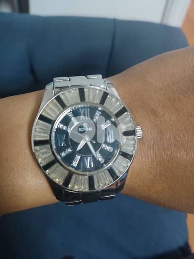 Elegant Rovina Ladies Watch with Baguette Crystal Bezel