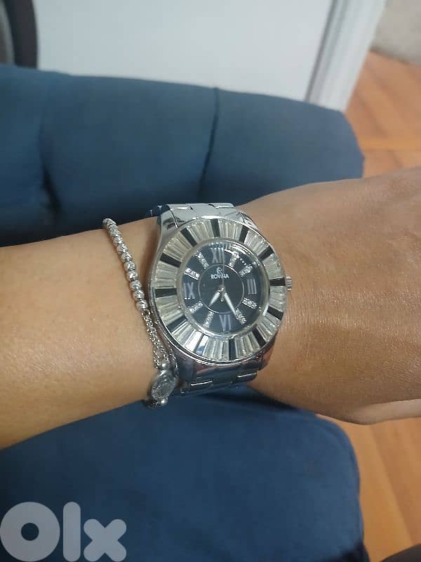 Elegant Rovina Ladies Watch with Baguette Crystal Bezel 1